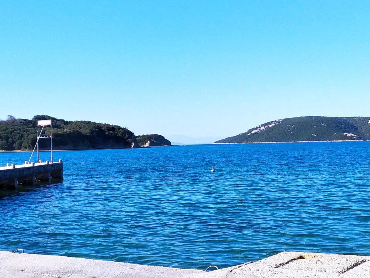 Dominique, With Private Terrace Apartment Supetarska Draga